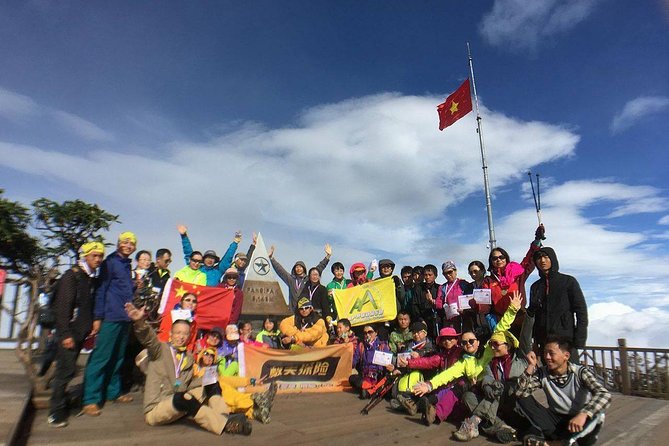 1 day Fansipan Trekking - Lunch at around 2,800 m: fueling high up