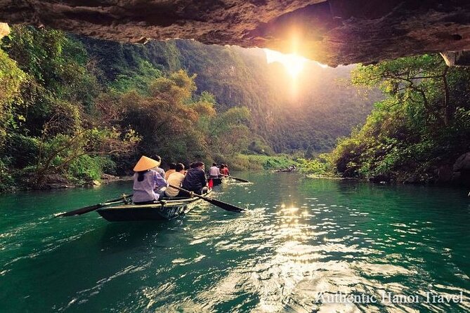 1 Day Luxury Tour in Bai Dinh, Trang An and Mua Cave From Hanoi - Mua Cave and the climb to the Dancing Mountain viewpoint