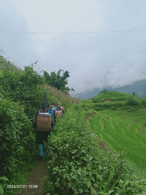 1 DAY Trek the Most Beautiful Villages of Sapa & Local Guide - Lao Chai: lunch plus the Hmong traditional house stop