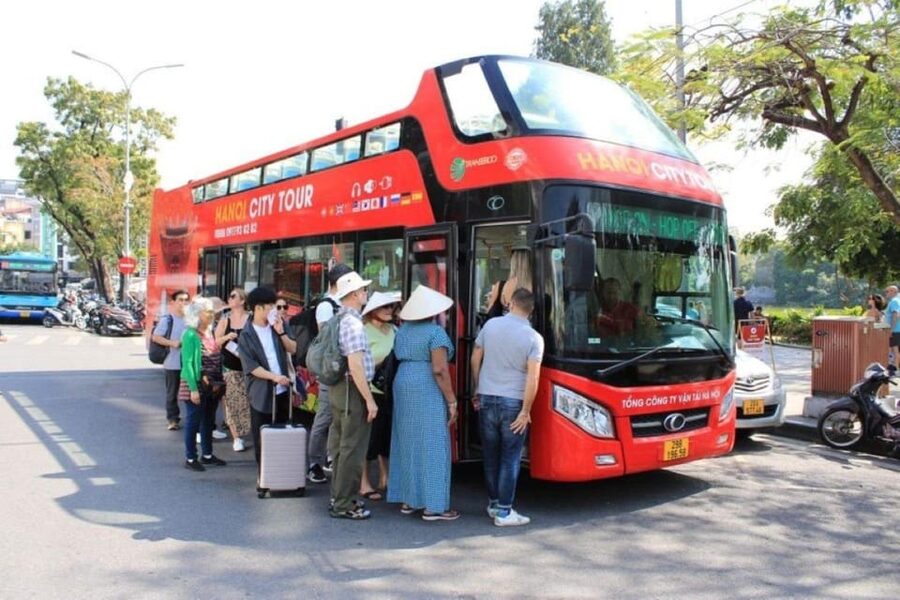 1 ROUND HANOI CITY TOUR + WATER PUPPET SHOW TICKET - How the Hanoi loop bus works from Hoan Kiem District