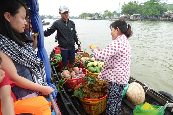 12-Day Vietnam Discovery Tour - Hoi An Ancient Town and Cham Island: Market Time, Cooking Option, and Speedboat Views