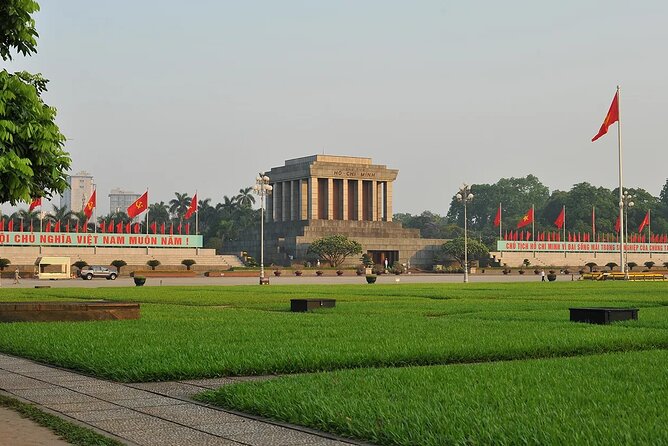 15-Day Private Tour - Vietnam Discovery & Phu Quoc Beach Escape - Hue Imperial City, Thien Mu Pagoda, and Perfume River biking