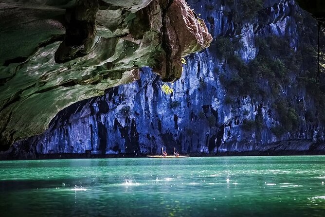 15-Day Private Tour - Vietnam Discovery & Phu Quoc Beach Escape - Saigon essentials: Independence Palace, Notre Dame, the Post Office, and War Remnants