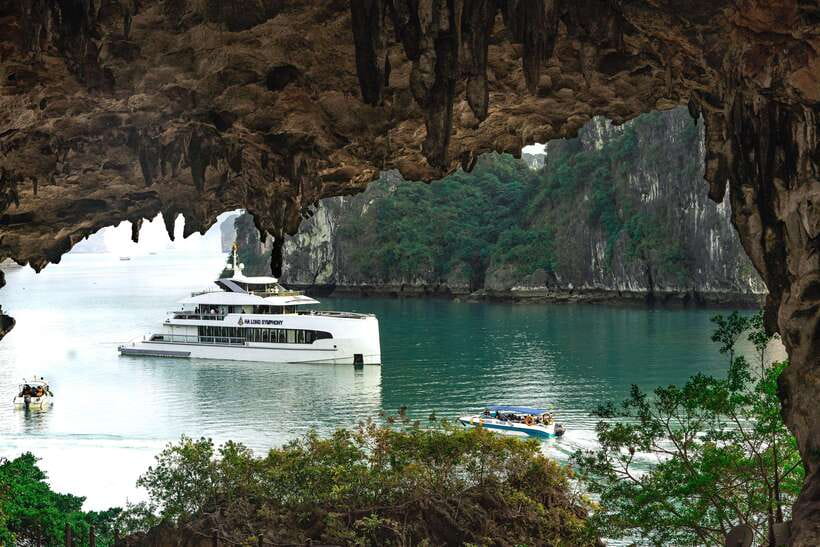1Day 5 Stars Cruise:Swimming,Hiking & Kayaking, - Kayaking or bamboo rowing through a small lagoon