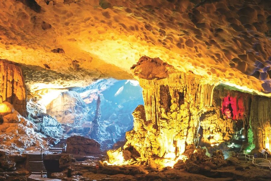 2-Day Ha Noi - Ninh Binh - Ha Long Bay Highlights Tour - Mua Cave viewpoints: the climb that turns fatigue into payoff