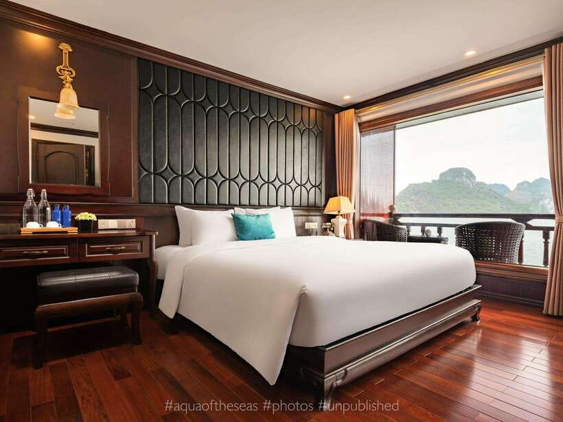 2-Day: Halong Lan Ha Bay 5 Stars Cruises w/Balcony & Bathtub - Halong and Lan Ha, Split by Mood: Why This Cruise Works