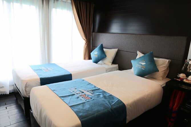 2 day Oasis Bay Cruise to Halong Bay from Hanoi - Food, drinks, and the extra costs to plan for
