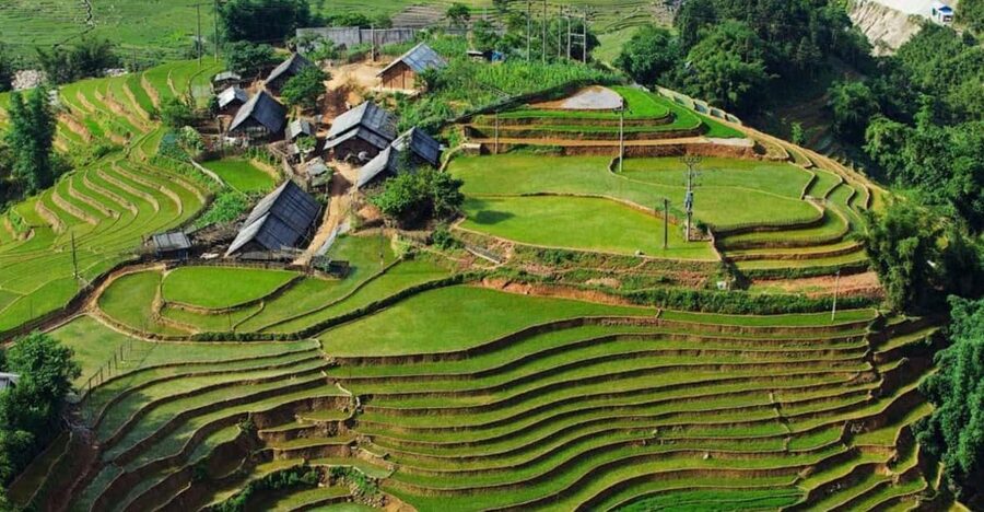 2-Day Sapa Tour - Overnight in Ta Van Village (All in One) - Getting from Hanoi to Sapa: morning bus vs sleeper option