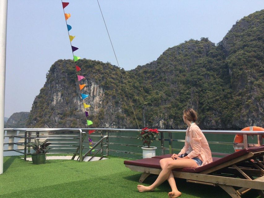 2-Day Traditional Cruise to Lan Ha Bay & Cat Ba Island - Day 1: Floating fishing village and Lan Ha Bay limestone islets