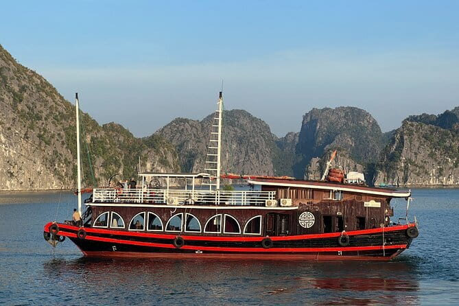 2 Days 1 Night Visit Lan Ha Bay - Classic 3 cabins cruise - Why this Lan Ha Bay cruise feels different from the big-ship version