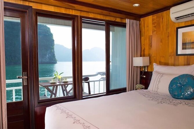 2 days - 1 night with Hera Cruise - From Hanoi to UNESCO karst, without losing a day