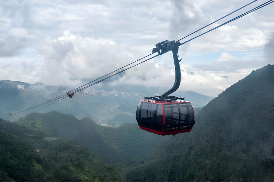 2 days 2 nights in Sapa - Moana - Fansipan - Cat Cat Village - Moana day: a mist-friendly check-in area with man-made structures