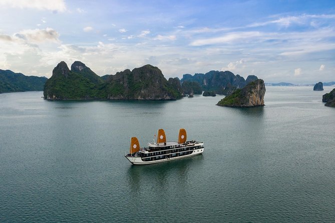 2 Days and 1 Night Halong Bay Luxury Genesis Regal Cruises - The floating house stops: why they’re more than photo ops