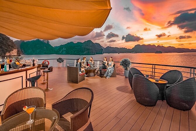 2-Days Aspira Cruise Tour around Hanoi- Halong- Lan Ha Bay - Food plan: dinner, breakfast, lunch on the move, and a cooking class