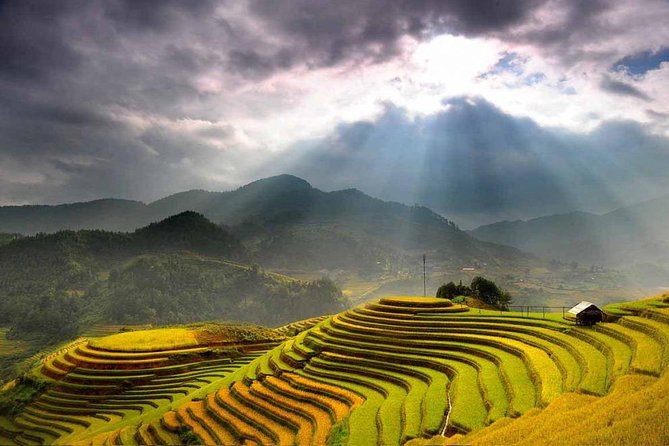 2 Days Sapa Trekking In Cat Cat And Ta Van Village From Hanoi - Day 2 trek: Y Linh Ho first, then the calm of Ta Van