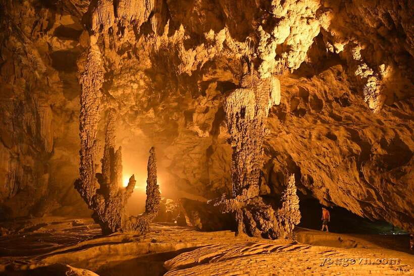 2-Night 1-Day Explore Ban Gioc Waterfall - Nguom Ngao Cave - Ngoc Con Valley at 8:30 am, before the day turns busy