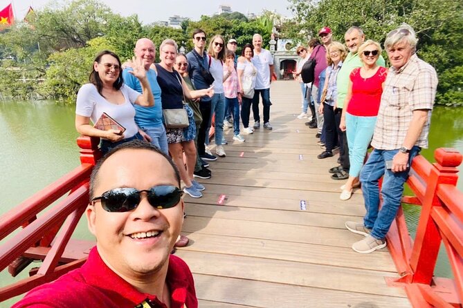 21-Day Beauty of Vietnam, Cambodia And Thailand - Ha Long Bay: limestone cruising with kayak time and a pearl farm stop