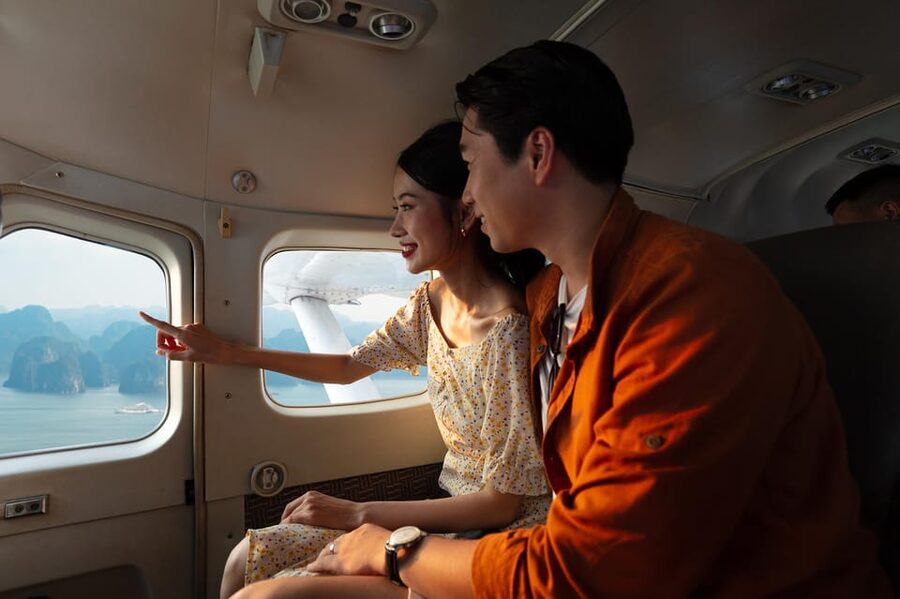 25 minutes sightseeing flight in Halong Bay by Seaplane - How the scenery of Ha Long reads from above