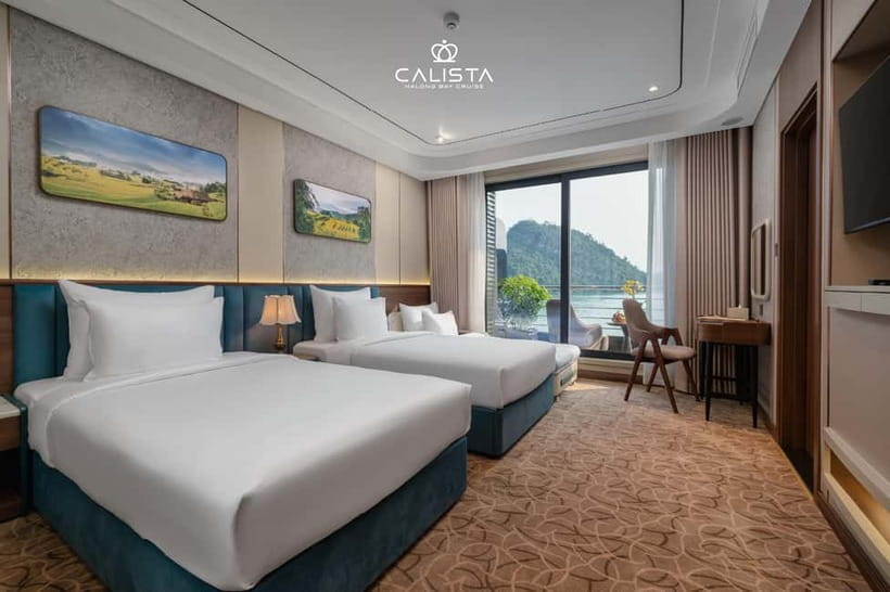 2D1N Halong Bay 6-Star Cruise: Fine Dining, Cave & Kayaking - Food and drinks, what is included and how to manage expectations
