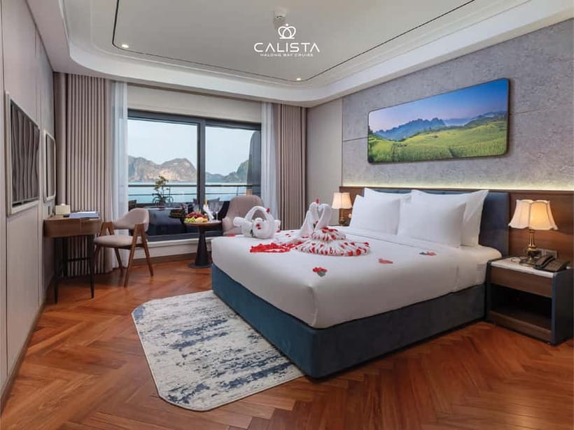 2D1N Halong Bay 6-Star Cruise: Fine Dining, Cave & Kayaking - Caves and kayaking, how to pack for comfort (not just photos)