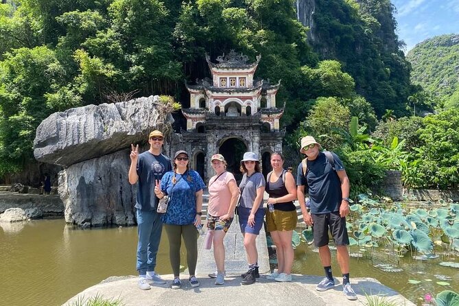 2Day-1Night: Hanoi-Ninh Binh-Ha Long Bay-Overnight in Tam Coc - Mua Cave and the 500 steps: worth it, but plan your energy