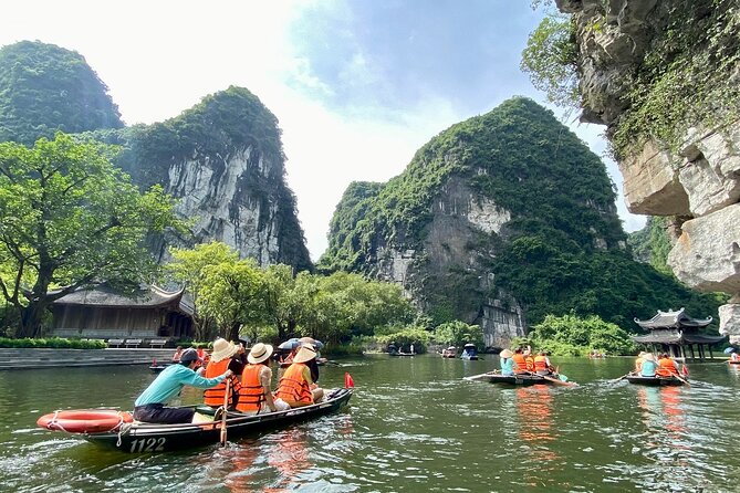 2Day-1Night: Hanoi-Ninh Binh-Ha Long Bay-Overnight in Tam Coc - Transfer to Ha Long Bay: the Tuan Chau day setup