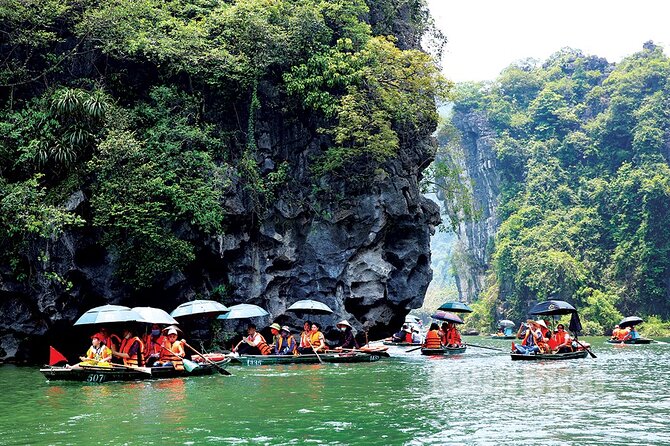 2Day-1Night: Hanoi-Ninh Binh-Ha Long Bay-Overnight in Tam Coc - Hoa Lu Ancient Capital: Ding King and Le King temples first