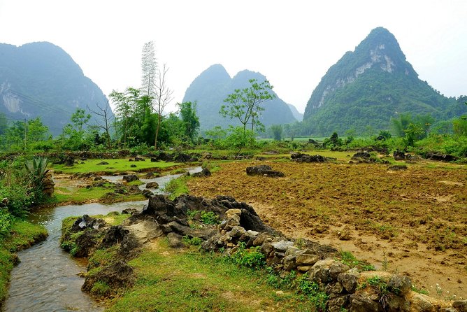 3-Day Ba Be Lake - Ban Gioc Waterfall Private Tour - Day 1: Hanoi to Quang Uyen, museum time, and a homestay in an incense making village