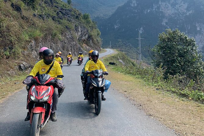 3-Day Ha Giang Loop Tour from Ha Noi and Return - Hanoi to Ha Giang day 1: limousine van, then the loop starts
