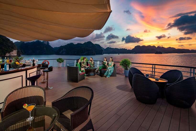 3-Day Lan Ha Bay & Viet Hai 5★ Cruise + Free Hanoi Pickup - Getting Started at Tuan Chau Marina, Tender Boat Transfer, and the First Settle-In