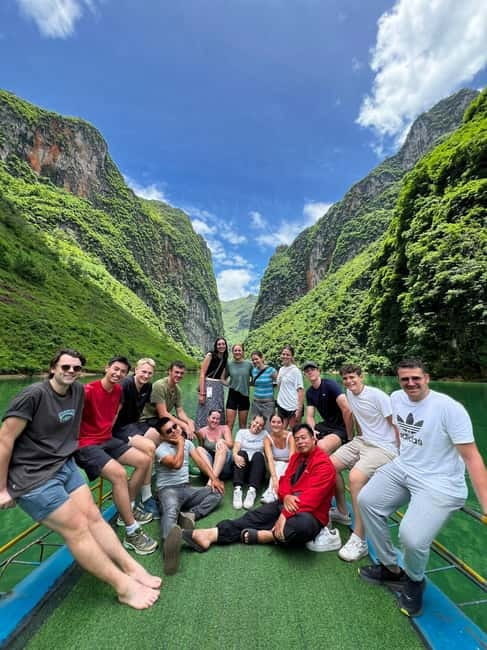 3-day Motorbike Ha Giang Loop Luxury Tour With Easy Rider - Day 1: Bac Sum Pass, Quan Ba Sky Gate, and Dong Van town at night
