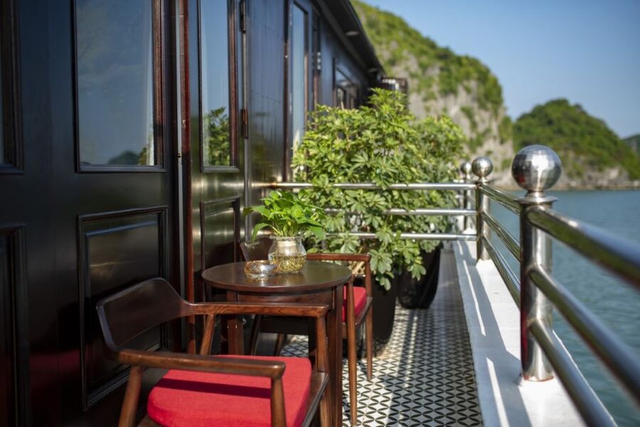 3-Day Ninh Binh Bungalow & Ha Long Bay 5 Star Cruise - Day 2: Ti Top Island views, Luon Cave kayaking, and squid fishing at night