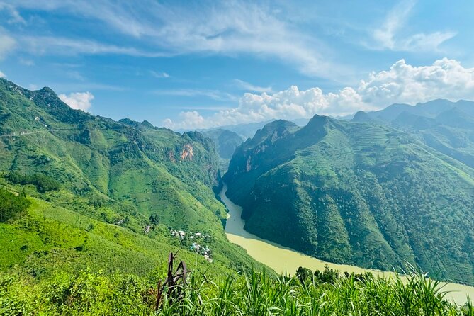 3 Days and 2 Nights Ha Giang Loop Tour - Day 2: Ma Pi Leng Pass, Nho Que River Boat Time, and Lung Cu