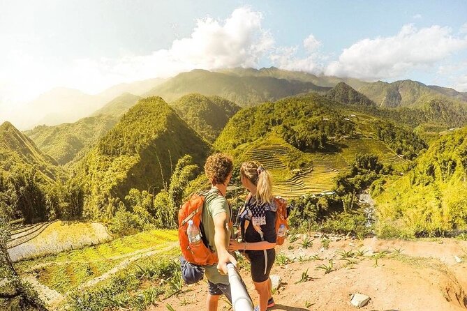 3-Days in Sapa with Overnight at 4 Star Hotel & Bungalow - Hanoi to Sapa: an early start done the easy way