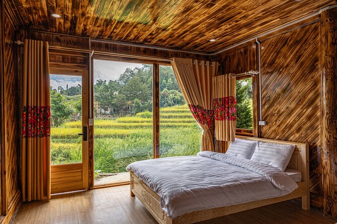 3-Days in Sapa with Overnight at 4 Star Hotel & Bungalow - Ta Van: lunch with a family, then your bungalow night