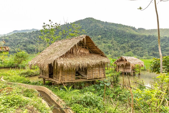 3 Days Pu Luong Off-road Trekking Best for Mountain Lovers - Day Two: The S-Shaped Paddy Hike, Thai Weaving at Chom Lan, and Time at Hieu Waterfall