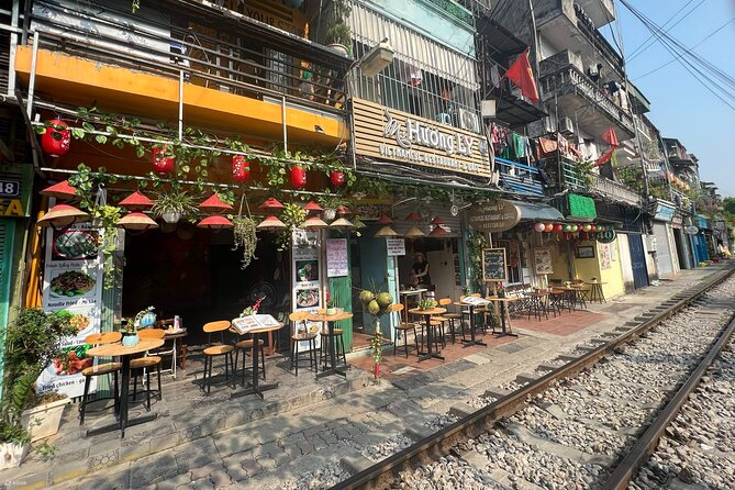 3 Hours Hanoi City Walking Tour with Optional Train Street - Railway Alley on Duờng Tau: the main event, with real choice