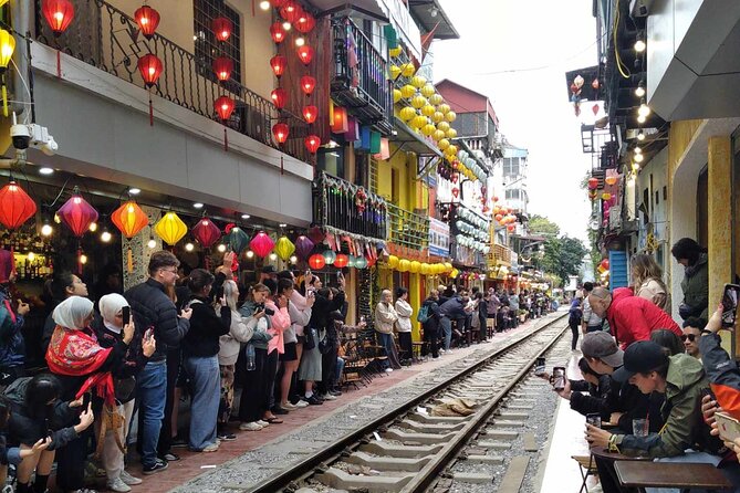 4 Hours Private City Tour with Highligh Train Street - Hanoi Train Street: coffee by the tracks and the reality check of close distances