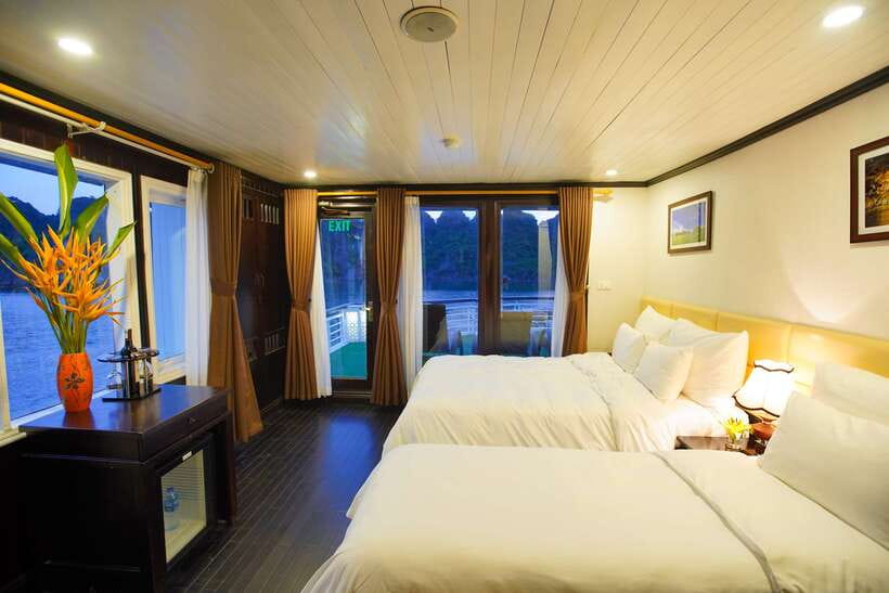 4-star Halong Paloma Cruise 2D1N Trip - The night program: squid fishing and the onboard vibe at 21:00