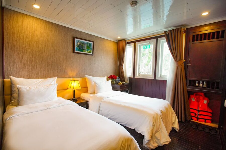 4-star Halong Paloma Cruise 2D1N Trip - Weather, timing, and the one thing to plan for: flexibility