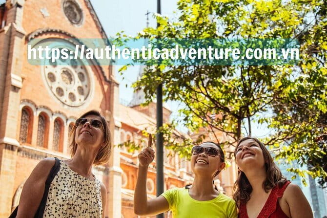 7 Days South & Central Vietnam | Highlights and Top Destinations - Hoi An After 5 PM: Ancient Town Walk Time (and Why That Matters)