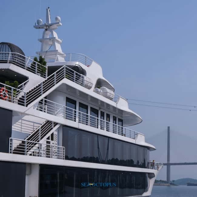 7 hours to discover HaLong Bay on Luxury Day Cruise - Titov Island: Moon beach swim or a mountain viewpoint