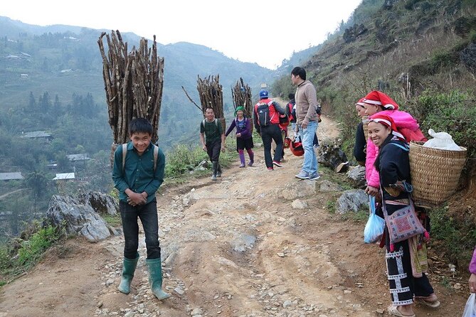 A Glimpse Of Sapa Motorbike Tour Off the Beaten Path 4,5 Hours - Stop 1: Sapa launch point at 8:00 or 12:00