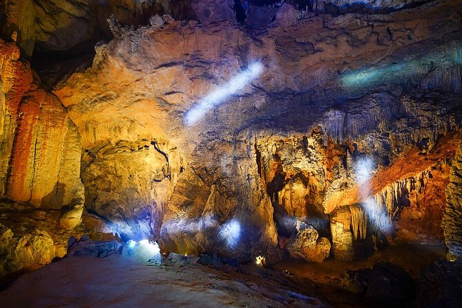 Adventure Tour to Ban Gioc Waterfall - Ba Be Lake 3 days 2 nights - Day 1: Lang Son and Quang Uyen, a Fast Intro to Northern Vietnam