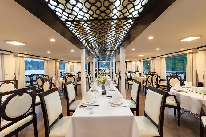 Amanda Cruise - Luxury Unique Halong Bay Cruise (2D1N Tour) - Your cabin and comfort level: deluxe sea-view with private shower
