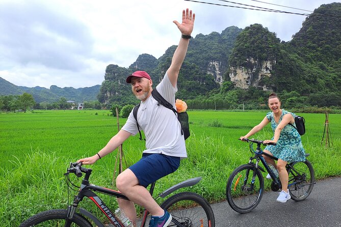 Amazing Ninh Binh Day Tour: Mua Cave - Tam Coc - Hoa Lu - Pickup in Hanoi and the Early Start That Actually Helps