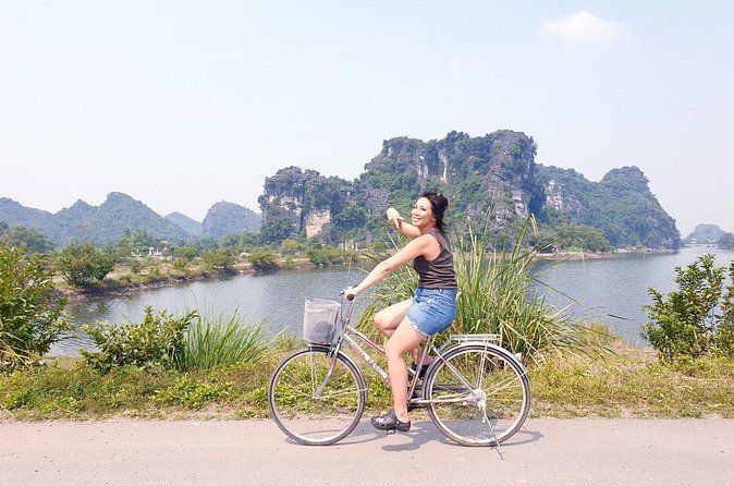 Amazing Ninh Binh Day Trip-Hoa Lu-biking-Trang An-Mua cave. - Should you book this Hoa Lu and Trang An day trip with Mua Cave?
