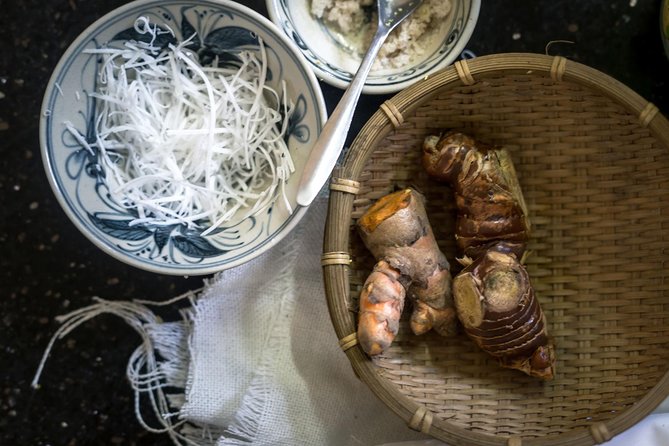 Authentic Cooking Class in Hanoi with a Vietnamese Grandmother - Old Quarter Market Hour With Hang and Hong: What You’ll Buy and Taste