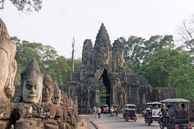 Authentic of Vietnam & Cambodia Tour - full package - Tràng An and Hoa Lu Temples, Plus Tam Coc River Views (Day 2)