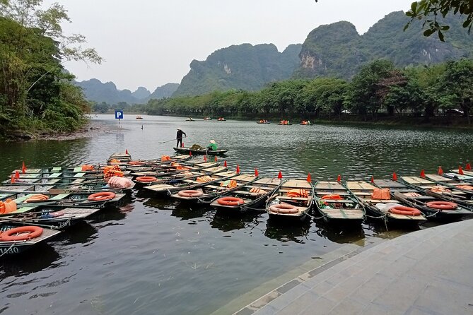 Bai Dinh, Trang An and Mua Cave Day Trip from Hanoi - Trang An Grottoes By Sampan: Caves, Low Ceilings, And A Calm Kind Of Excitement